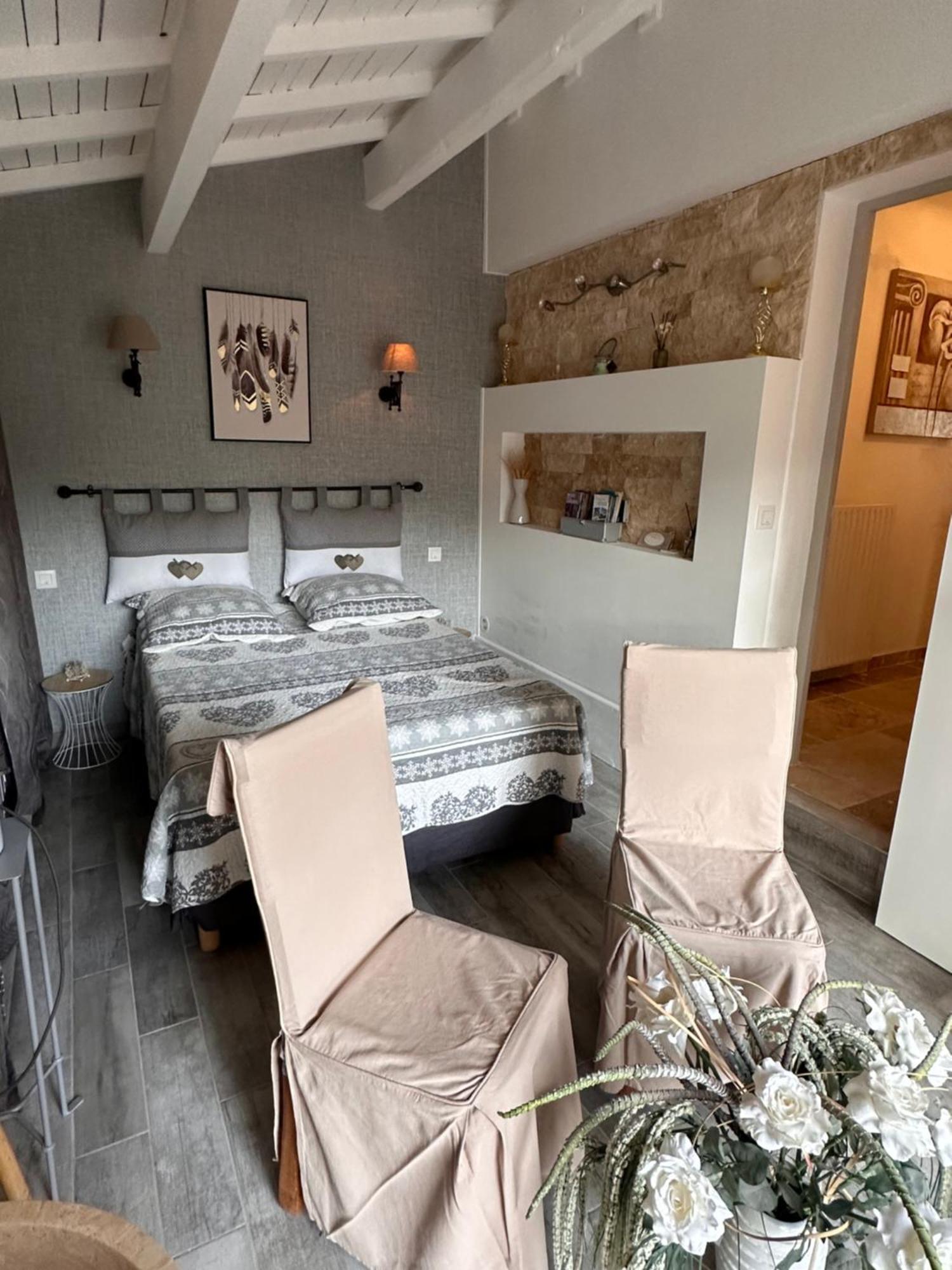 Ferienwohnung Beau Ciel Châteauneuf-de-Gadagne Exterior foto